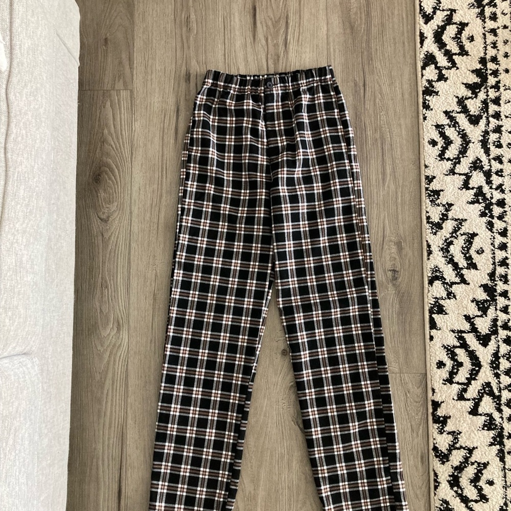 Brandy Melville Plaid Pants - Picture 3 of 5
